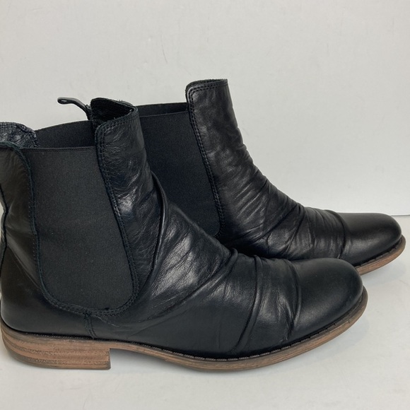 Miz Mooz Womens Lissie Black Genuine Leather Chelsea Boots Size 40 9-9.5 whimsy - Picture 2 of 16